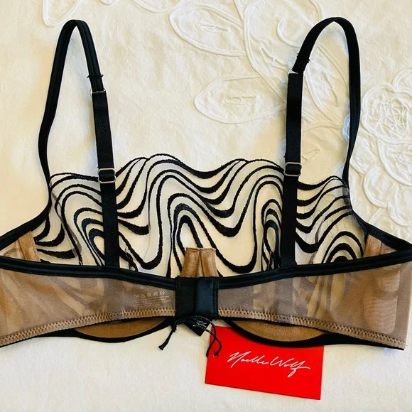 NWT Noelle Wolf Iconic Mist Embroidered Bandeau Bra in Wavy Stripes on Beige 32B